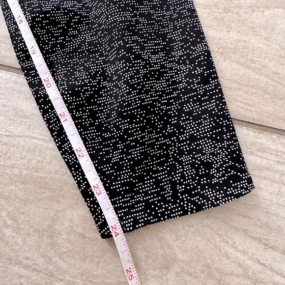 *SOLD*Lululemon Quick Pace 7/8 Cropped Soundwave Alpine Tights Size 6 - Picture 9 of 15